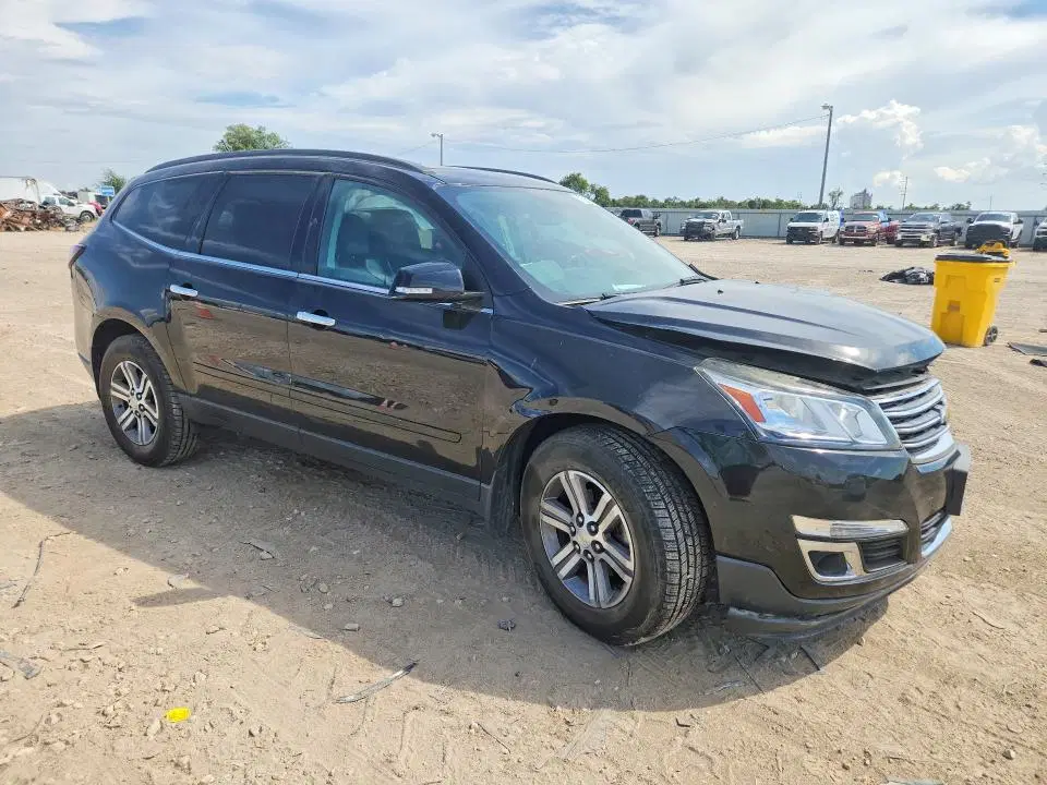 2017 CHEVROLET TRAVERSE VIN 1GNKVHKD7HJ329526 фото 4