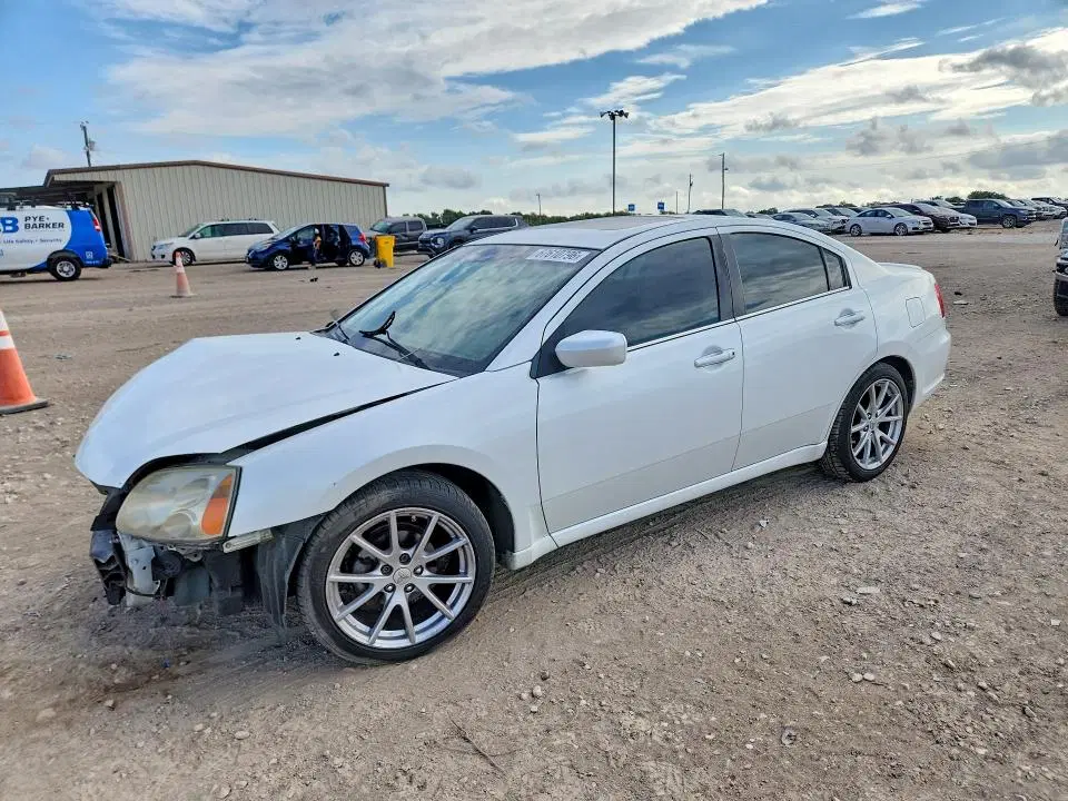 4A32B3FF9CE023135 — 2012 Mitsubishi Galant, FRONT END, фото до ремонта