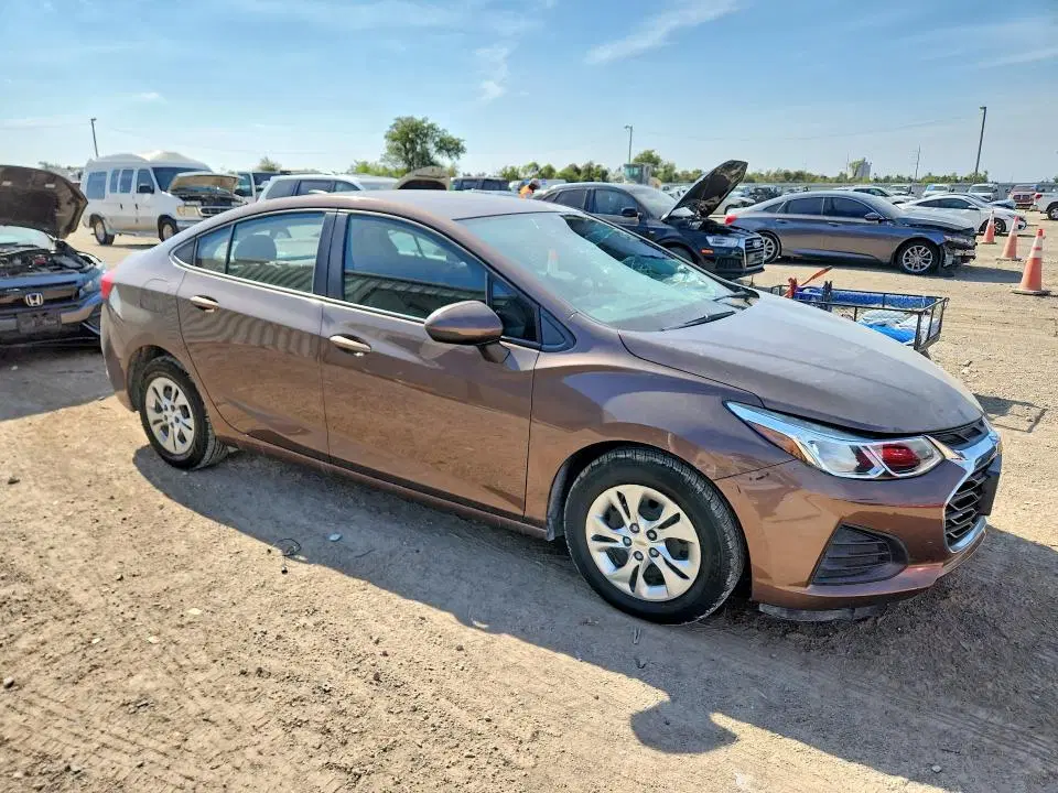 2019 CHEVROLET CRUZE VIN 1G1BC5SM5K7137516 фото 4