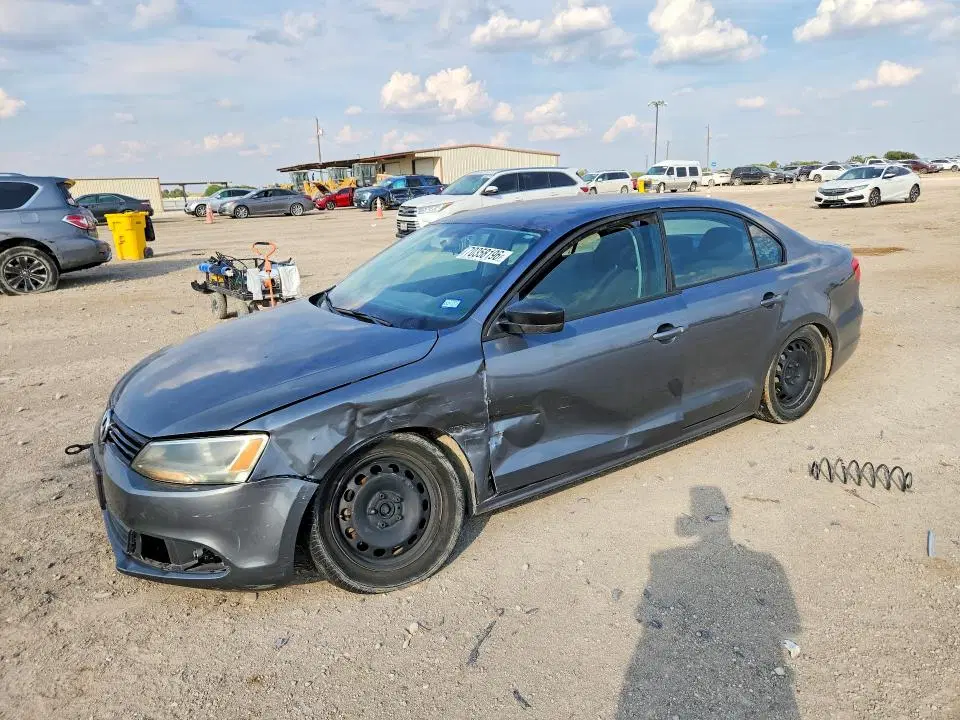 3VW2K7AJ1CM344972 — 2012 Volkswagen Jetta, FRONT END, фото до ремонта