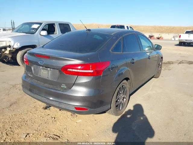 2016 Ford FOCUS SE VIN 1FADP3FE2GL257807 фото 4