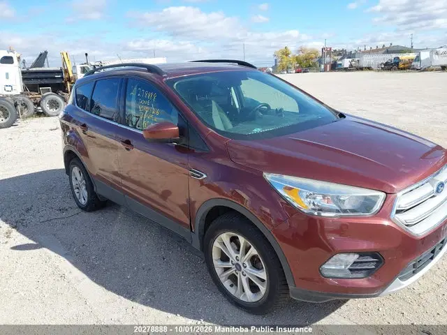 1FMCU9GD1JUA92952 — 2018 Ford Escape SE, Передняя часть слева (Left Front), фото до ремонта