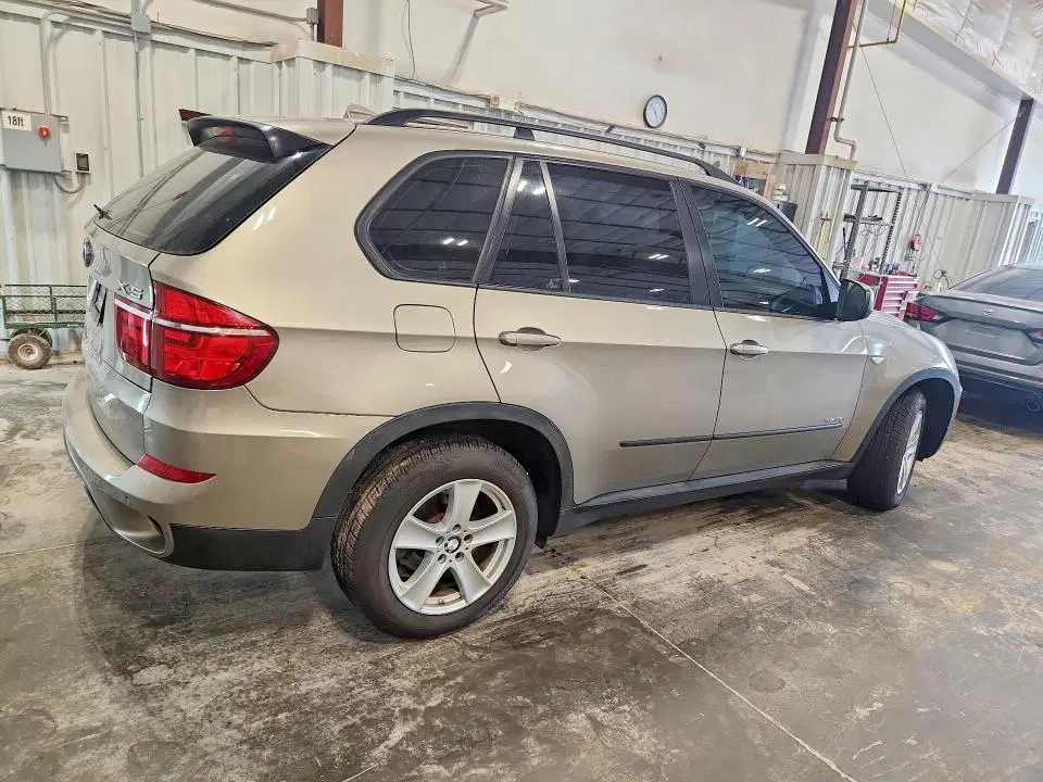 2011 BMW X5 VIN 5UXZW0C54BL658806 фото 3