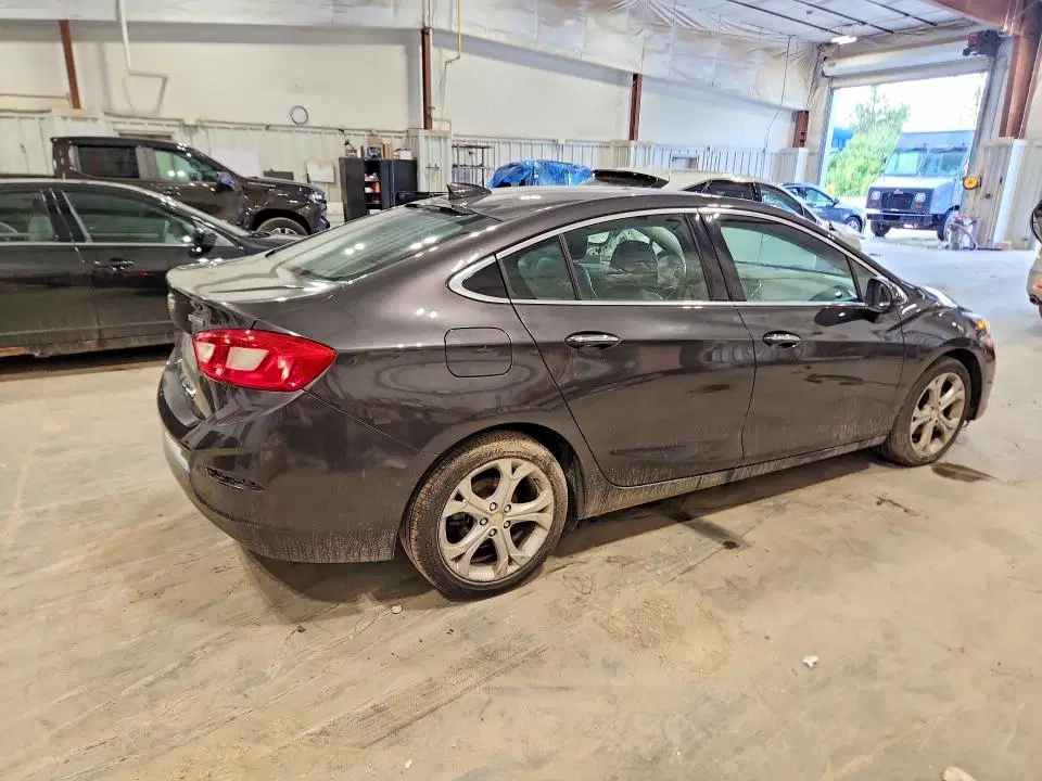 2017 CHEVROLET CRUZE VIN 1G1BF5SM4H7248378 фото 3