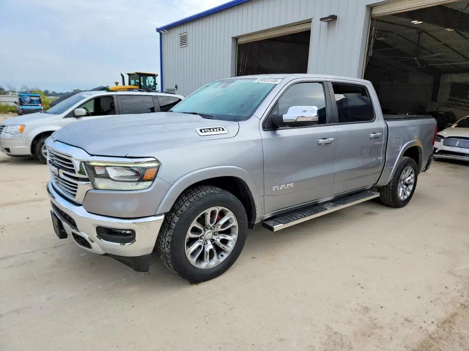 1C6RRFJG3MN542009 — 2021 RAM 1500, MINOR DENT/SCRATCHES, фото до ремонта