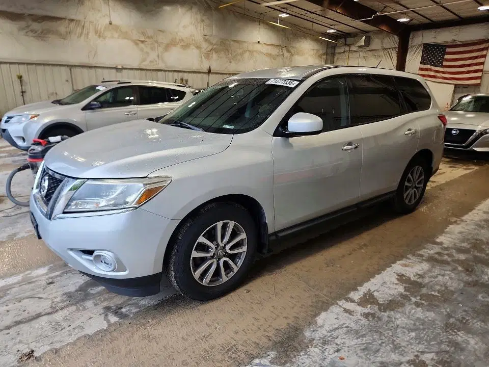 5N1AR2MM1EC663064 — 2014 Nissan Pathfinder, MINOR DENT/SCRATCHES, фото до ремонта