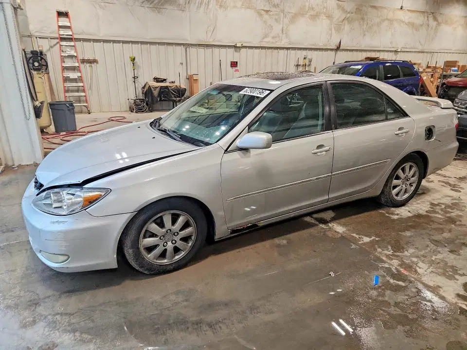 4T1BF30K64U073491 — 2004 Toyota Camry, Передняя часть (Front End), фото до ремонта