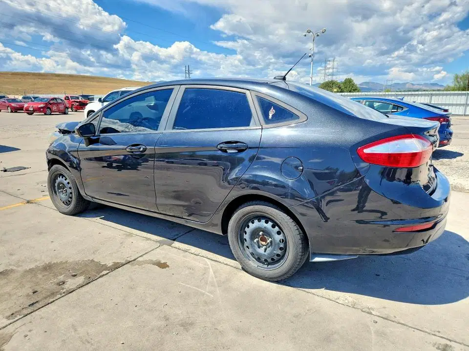 2015 Ford Fiesta VIN 3FADP4AJ1FM163554 фото 2