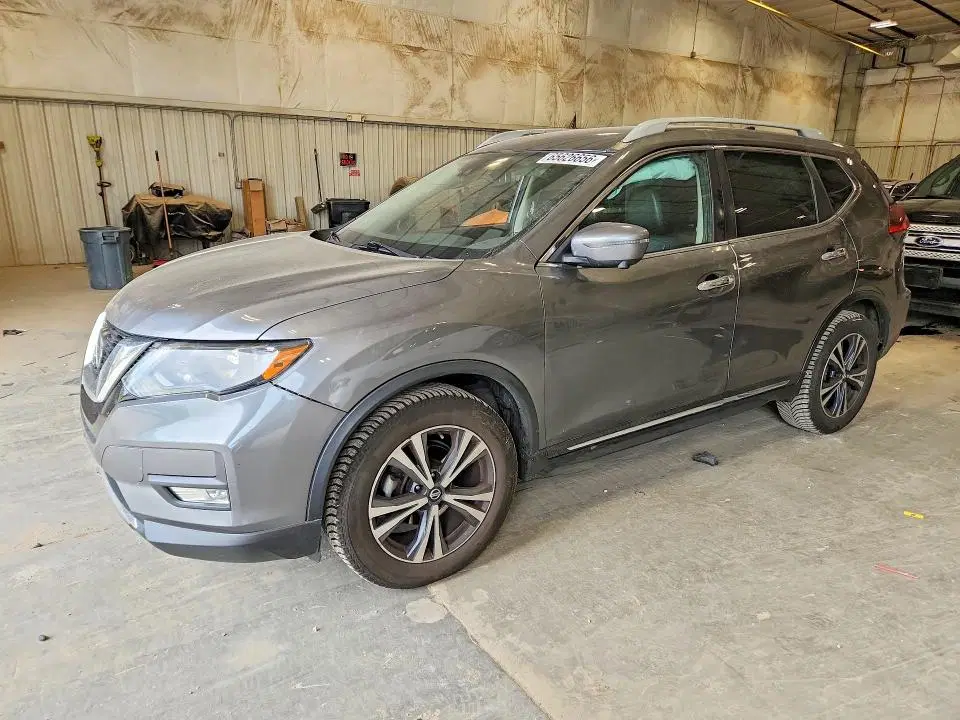 5N1AT2MTXJC798885 — 2018 Nissan Rogue, Боковая часть (Side), фото до ремонта