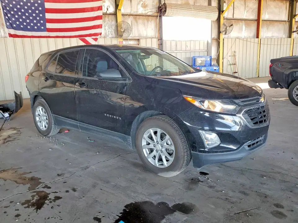 2018 Chevrolet Equinox VIN 2GNAXHEV9J6291987 фото 4