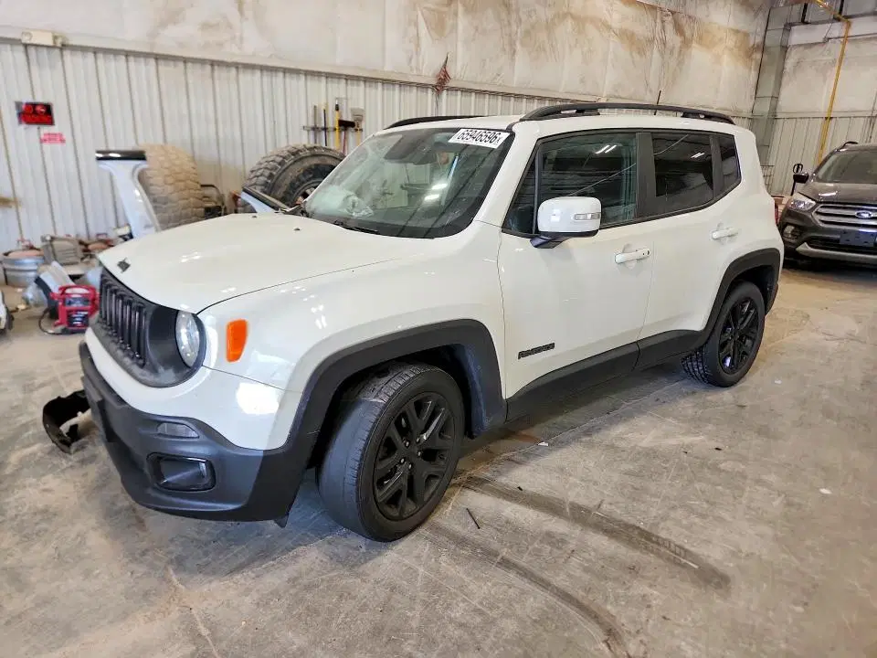 ZACCJABBXJPH85833 — 2018 Jeep Renegade, Передняя часть (Front End), фото до ремонта