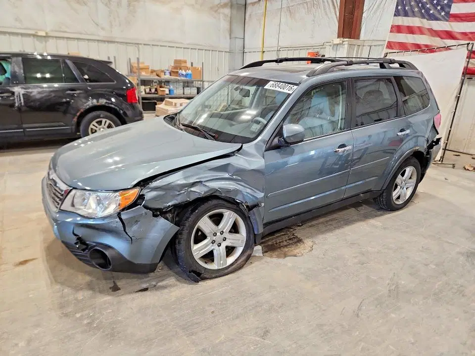 JF2SH6CC5AH757247 — 2010 Subaru Forester, FRONT END, фото до ремонта