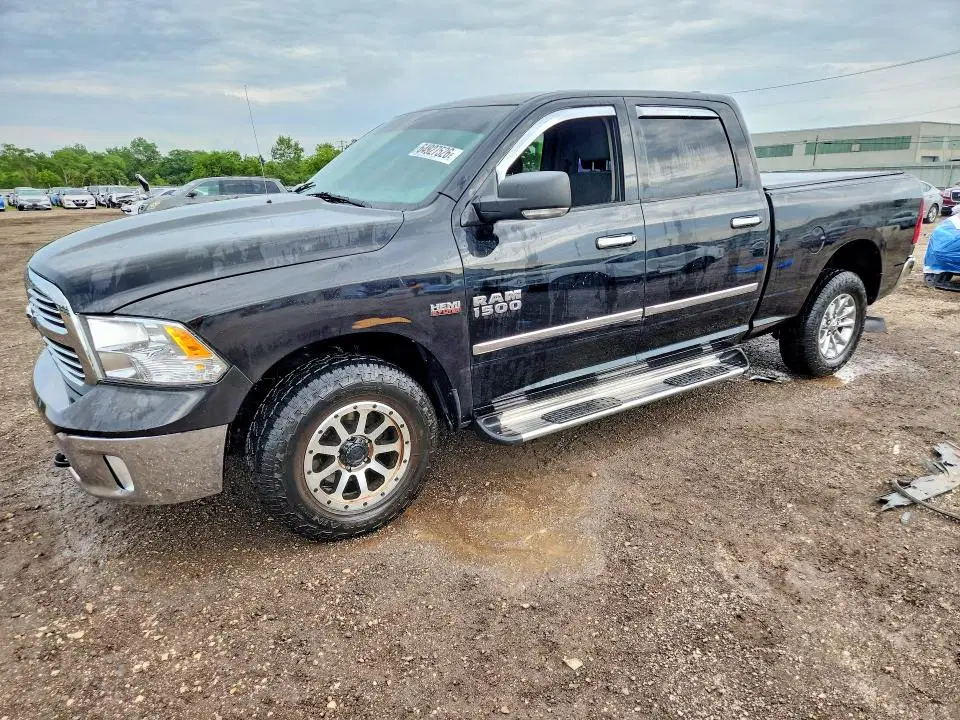 1C6RR7TT0ES186556 — 2014 RAM 1500, Град, фото до ремонта