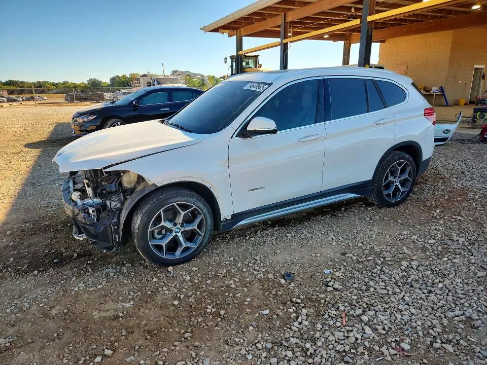 WBXHT3Z35H4A65302 — 2017 BMW X1, Передняя часть, фото до ремонта