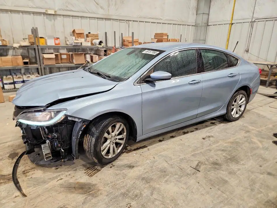 1C3CCCAB2FN680943 — 2015 Chrysler 200, Передняя часть (Front End), фото до ремонта