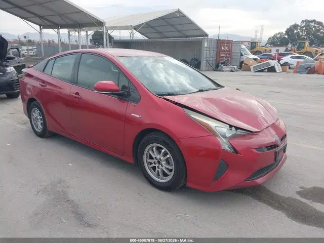 JTDKARFU3J3067499 — 2018 Toyota Prius Three, Передняя часть (Front End), фото до ремонта