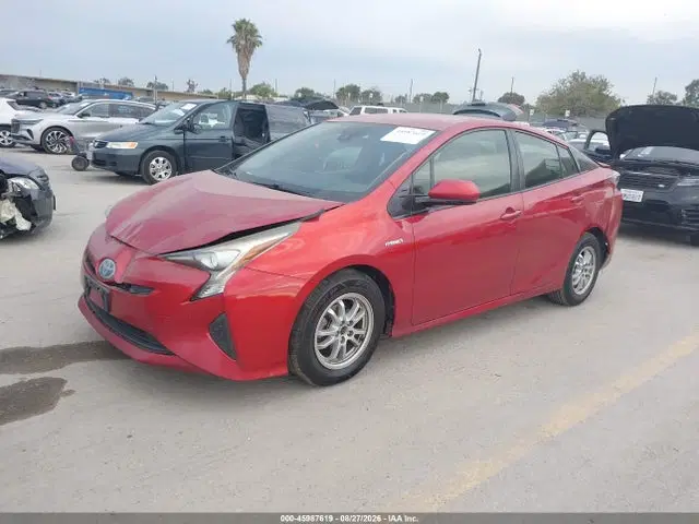 2018 Toyota Prius Three VIN JTDKARFU3J3067499 фото 2