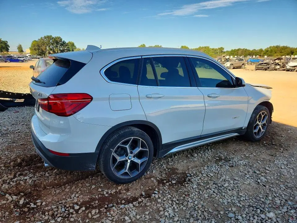 2017 BMW X1 VIN WBXHT3Z35H4A65302 фото 3