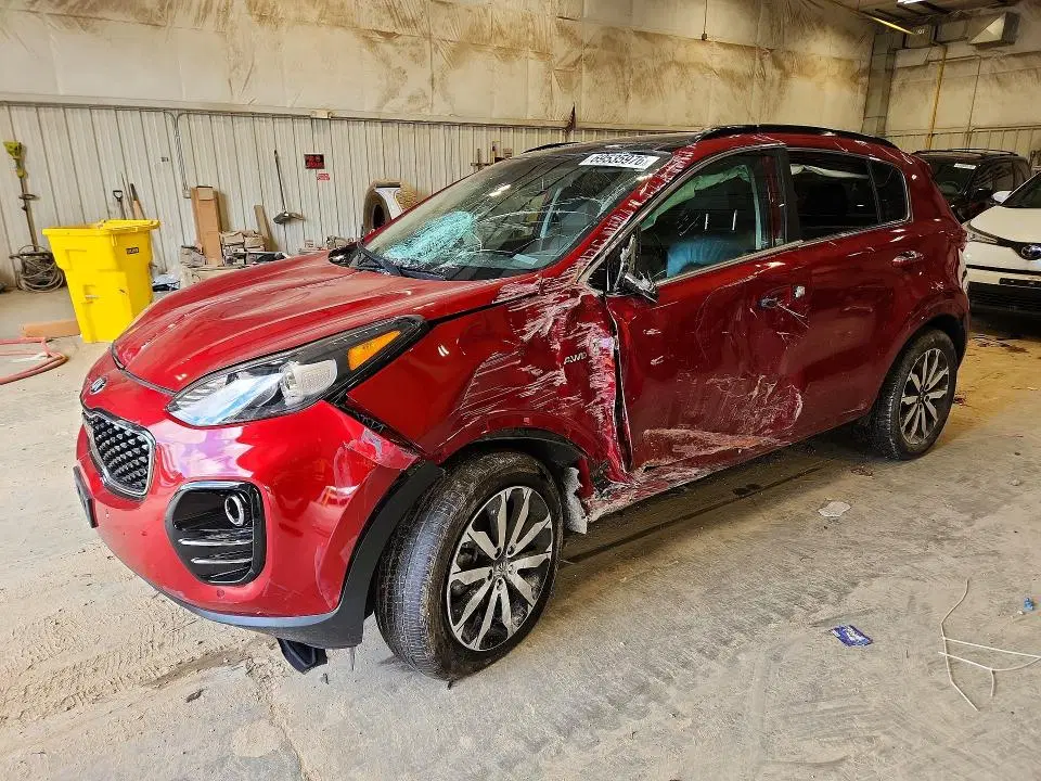 KNDPNCAC5J7399684 — 2018 Kia Sportage, FRONT END, фото до ремонта