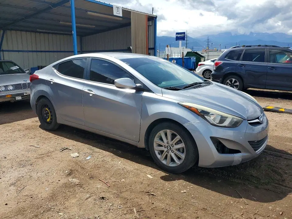 2015 Hyundai Elantra VIN 5NPDH4AE1FH597084 фото 4