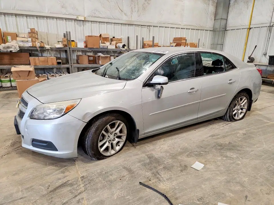 1G11C5SA5DF344854 — 2013 Chevrolet Malibu, Вандализм (Vandalism), фото до ремонта