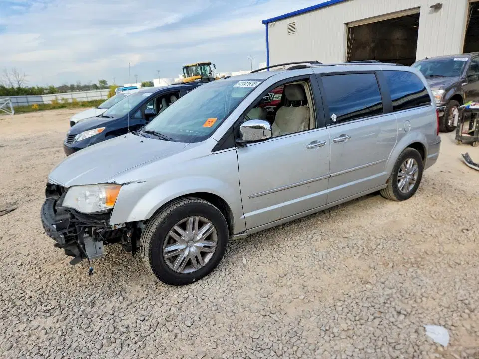 2A8HR64X38R116662 — 2008 Chrysler TOWN & Country, Передняя часть (Front End), фото до ремонта