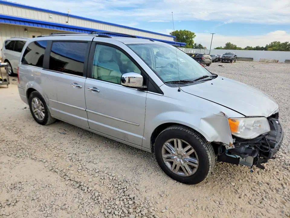 2008 CHRYSLER TOWN & COUNTRY VIN 2A8HR64X38R116662 фото 4