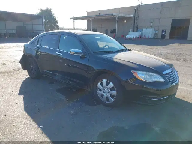1C3CCBAB8EN168306 — 2014 Chrysler 200 LX, Задняя часть (Rear), фото до ремонта