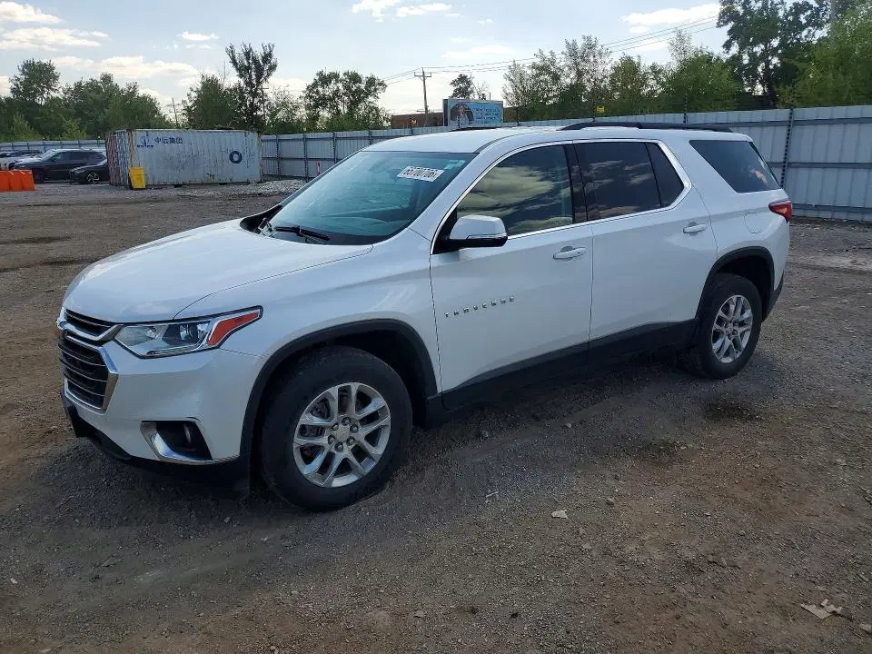 1GNEVGKW0MJ190195 — 2021 Chevrolet Traverse, Град, фото до ремонта