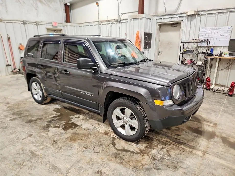 2014 JEEP PATRIOT VIN 1C4NJPBB3ED758649 фото 4