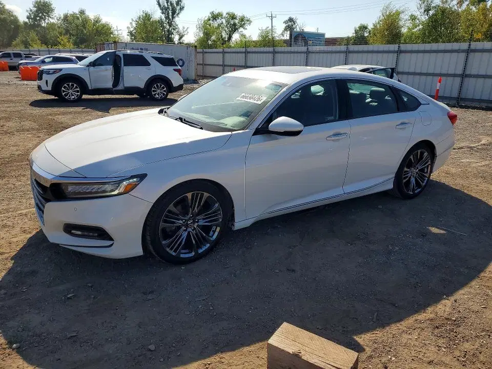 1HGCV1F98JA163387 — 2018 Honda Accord, Мелкие вмятины и царапины, фото до ремонта