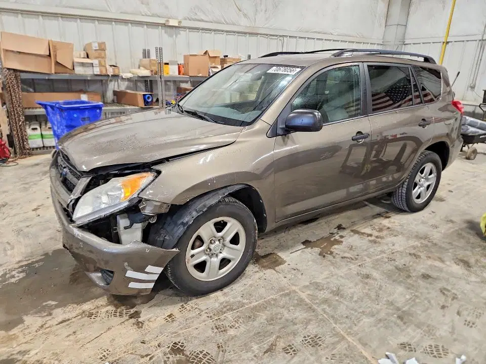 2T3BF4DV2BW091646 — 2011 Toyota RAV4, Передняя часть (Front End), фото до ремонта