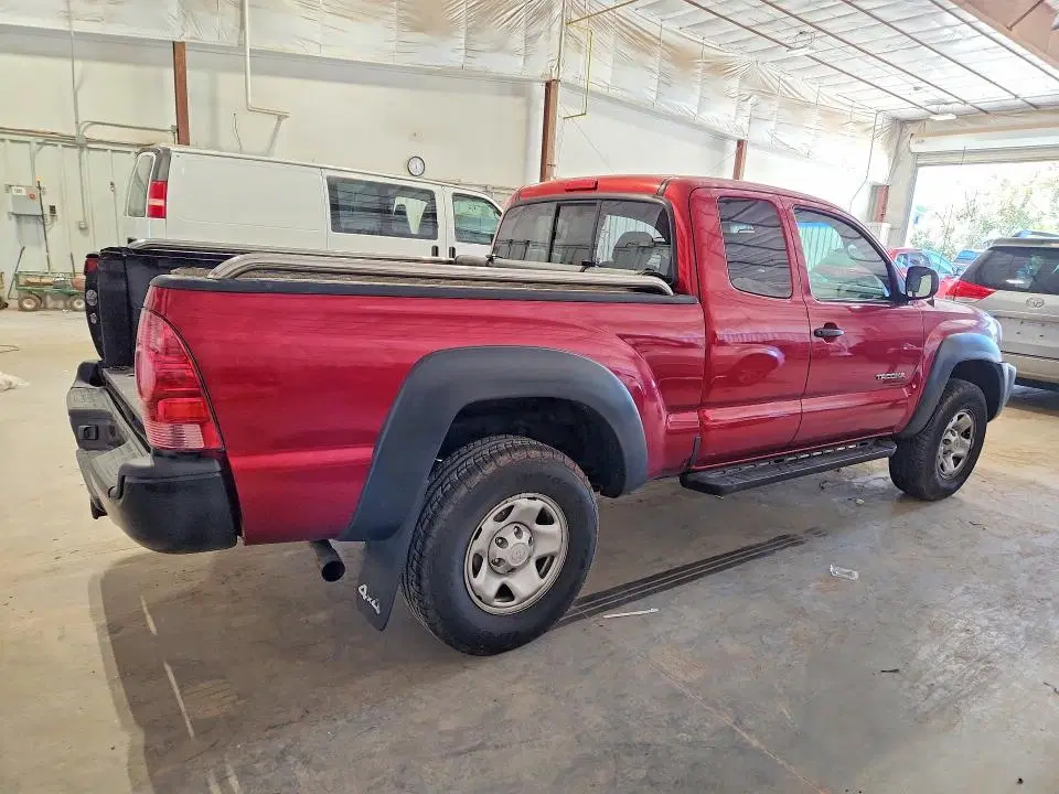 2007 TOYOTA TACOMA VIN 5TEUU42N17Z388906 фото 3