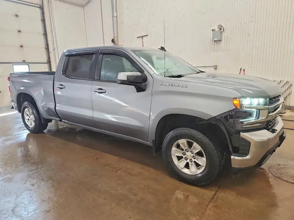 2021 CHEVROLET SILVERADO VIN 3GCUYDED9MG162904 фото 4