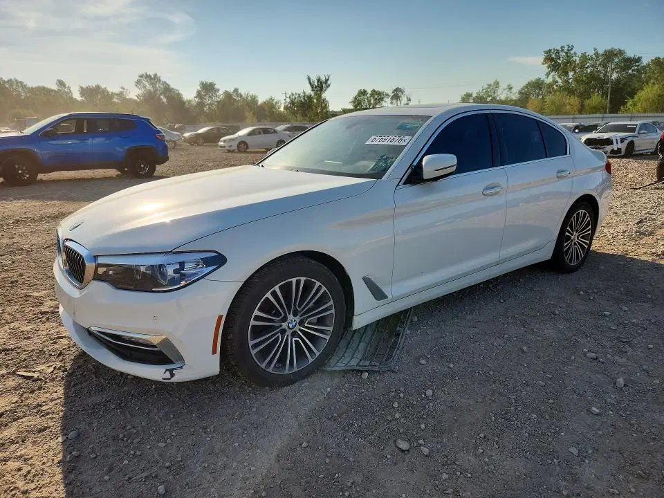 WBAJE7C5XJWD53253 — 2018 BMW 540, Мелкие вмятины и царапины, фото до ремонта