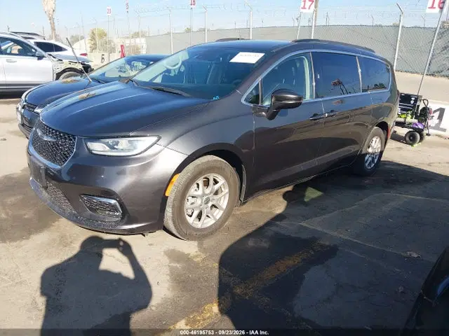 2022 Chrysler Pacifica Touring L VIN 2C4RC1BGXNR181586 фото 2