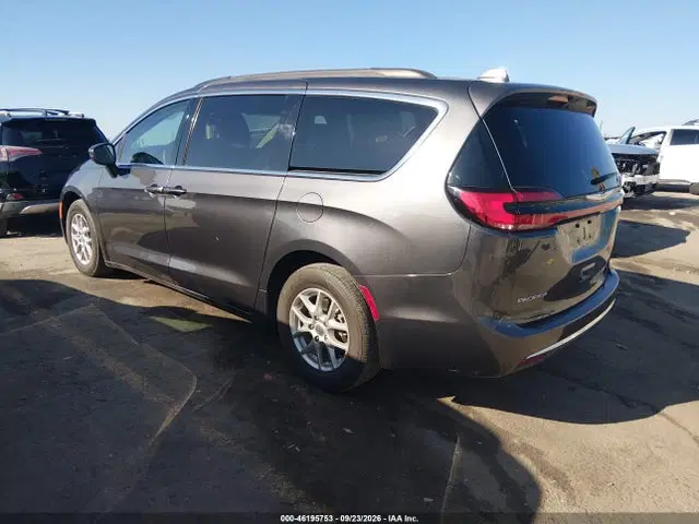 2022 Chrysler Pacifica Touring L VIN 2C4RC1BGXNR181586 фото 3