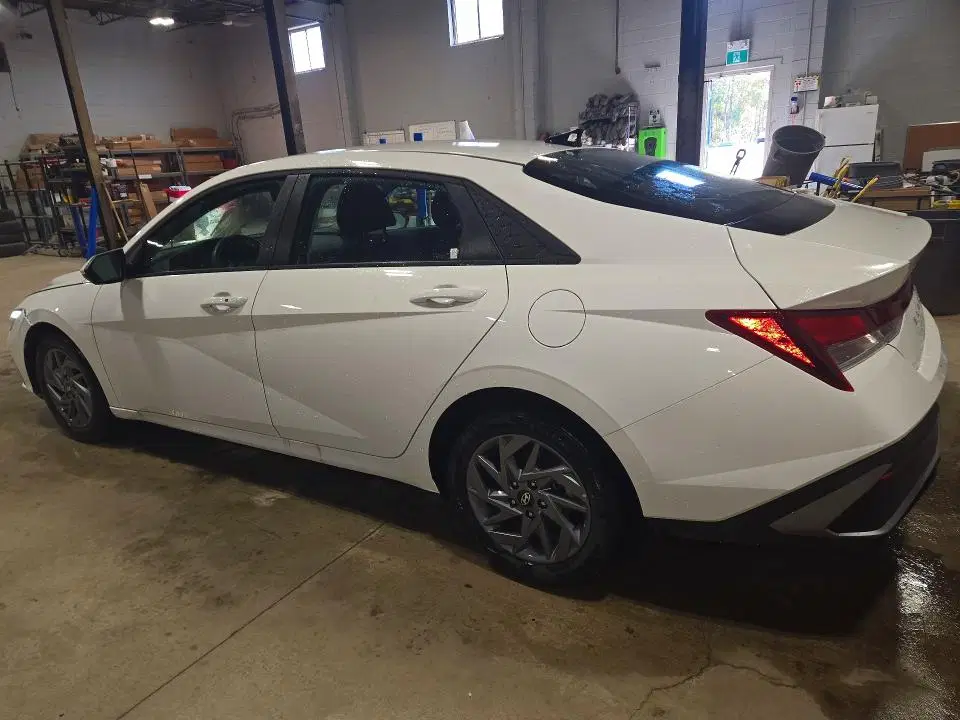 2026 HYUNDAI ELANTRA VIN KMHLM4DG1TU198161 фото 2