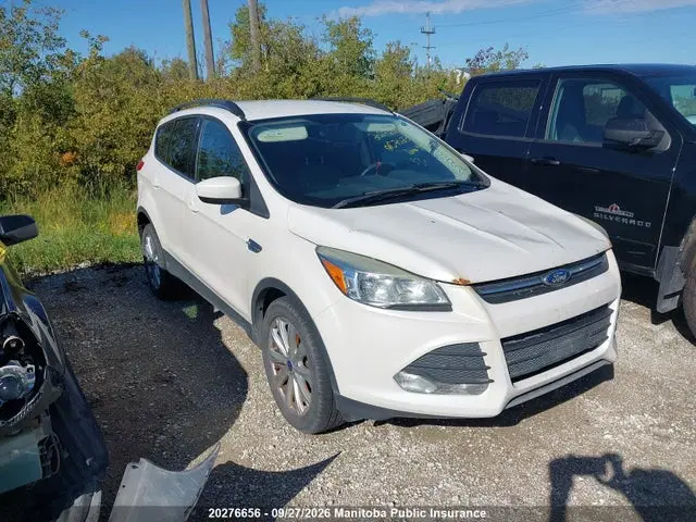 1FMCU9G98FUC70231 — 2015 Ford Escape SE, Вандализм (Vandalized), фото до ремонта