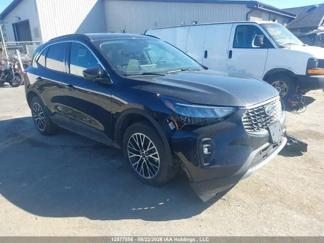 1FMCU0E13RUA72010 — 2024 Ford Escape, Передняя часть (Front), фото до ремонта