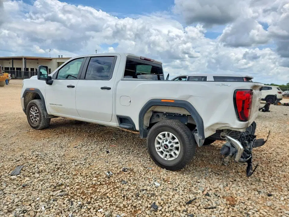 2023 GMC Sierra VIN 1GT49LEY1PF215367 фото 2