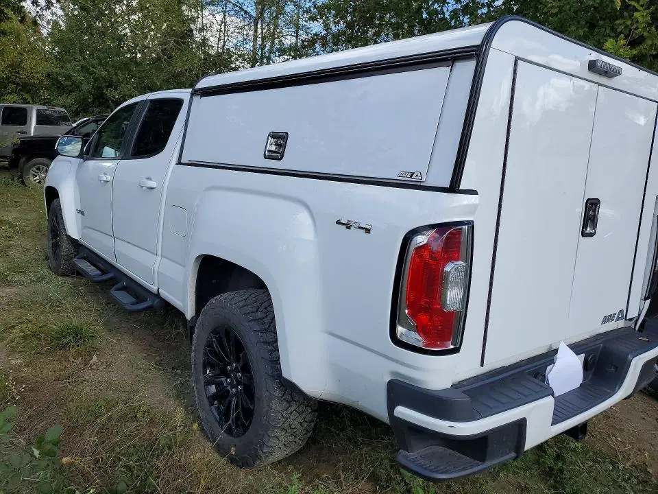 2022 GMC CANYON VIN 1GTG6CEN8N1203030 фото 2