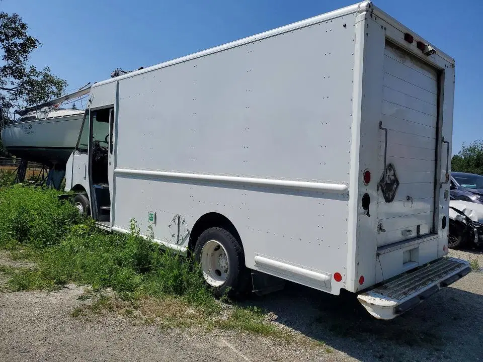 2013 FREIGHTLINER CHASSIS VIN 4UZAANDUXDCFE4807 фото 3