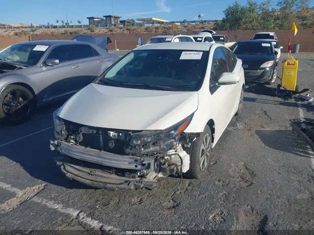 2018 Toyota Prius Prime Plus VIN JTDKARFP0J3090989 фото 2