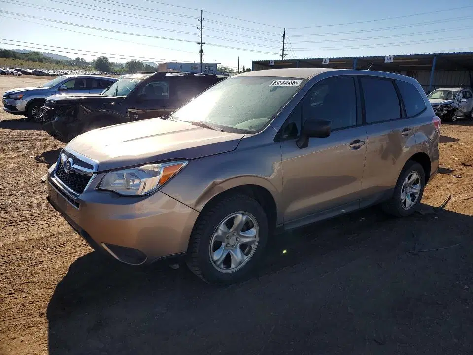 JF2SJAAC0FG418645 — 2015 Subaru Forester, Передняя часть, фото до ремонта