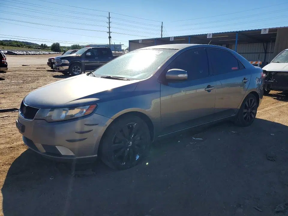 KNAFW4A34A5052080 — 2010 Kia Forte, Вандализм (Vandalism), фото до ремонта