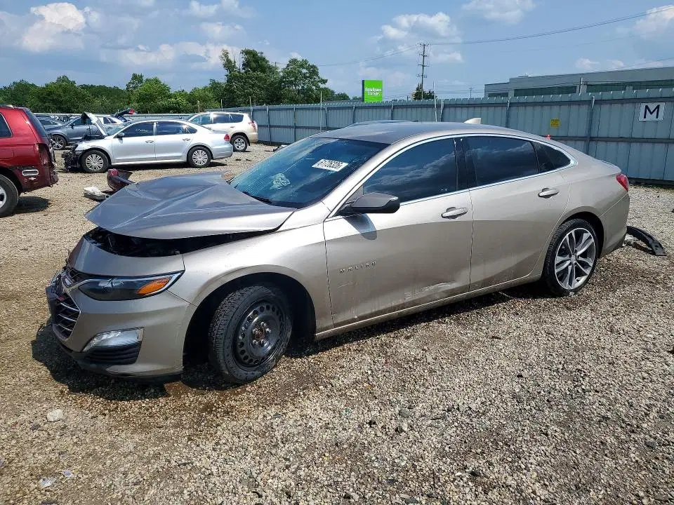 1G1ZD5ST7NF135697 — 2022 Chevrolet Malibu, Передняя часть, фото до ремонта