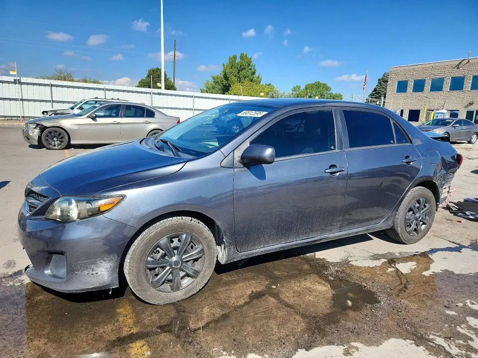2T1BU4EE3BC739462 — 2011 Toyota Corolla, Град (Hail), фото до ремонта