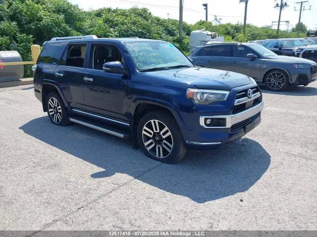 JTEKU5JR8N5990800 — 2022 Toyota 4RUNNER, Угон (Theft), фото до ремонта