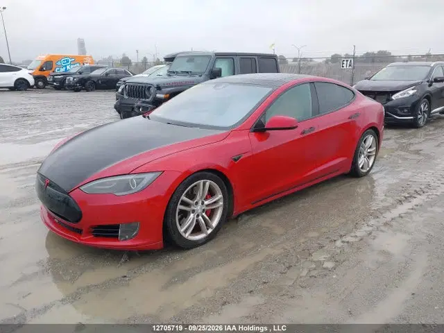 2015 Tesla Model S 85d VIN 5YJSA1H26FF095756 фото 2